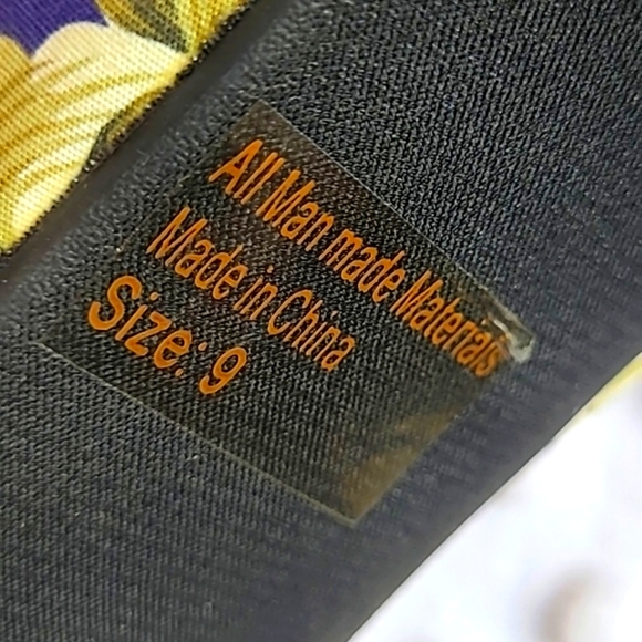 NWOT Charming Charlie Flower Print Platform Shoes - Size 9 - #9-0183 - Picture 7 of 8